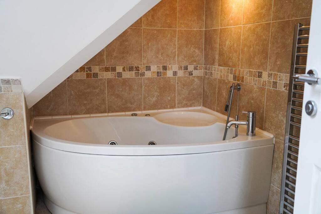 Вилла Large 4-Bed House For Up To 7 Guests W 2X Parking Оксфорд Экстерьер фото