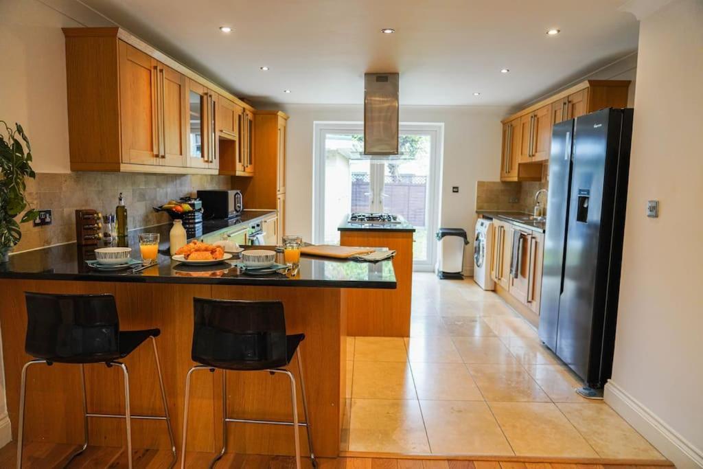 Вилла Large 4-Bed House For Up To 7 Guests W 2X Parking Оксфорд Экстерьер фото