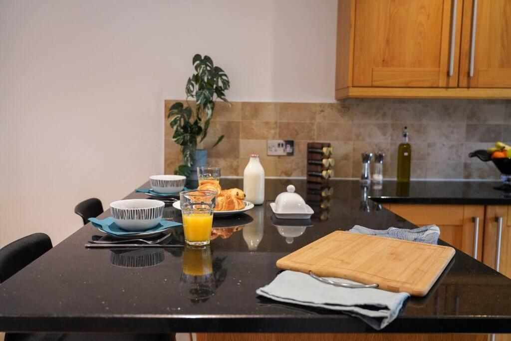 Вилла Large 4-Bed House For Up To 7 Guests W 2X Parking Оксфорд Экстерьер фото